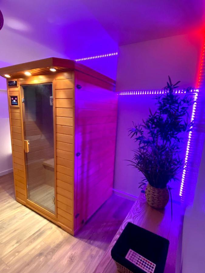Cosy&spa Luxe Jacuzzi Sauna Cristal * Avignon